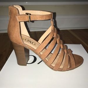 Tan Heels size 8 brand new